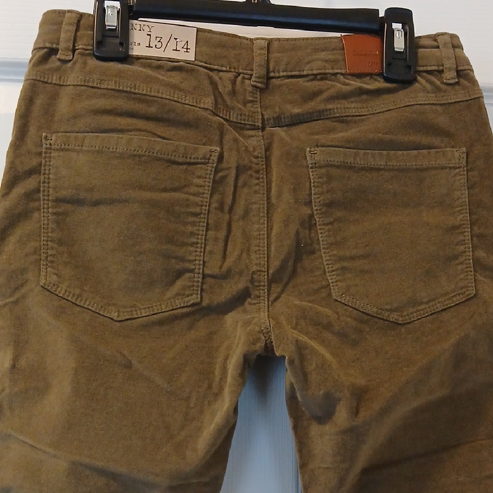 Stylish Khaki Skinny Pants with Zipper Details NWT - Picture 4 of 4